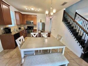 Dining - Come Relax in the home closest to Seaworld, Lackland, & Downtown! (San Antonio)