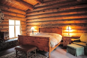 5 bedrooms, internet, bed sheets