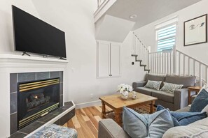 TV, fireplace, offices