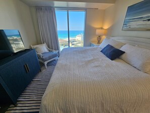 2 habitaciones, tabla de planchar con plancha, internet y ropa de cama