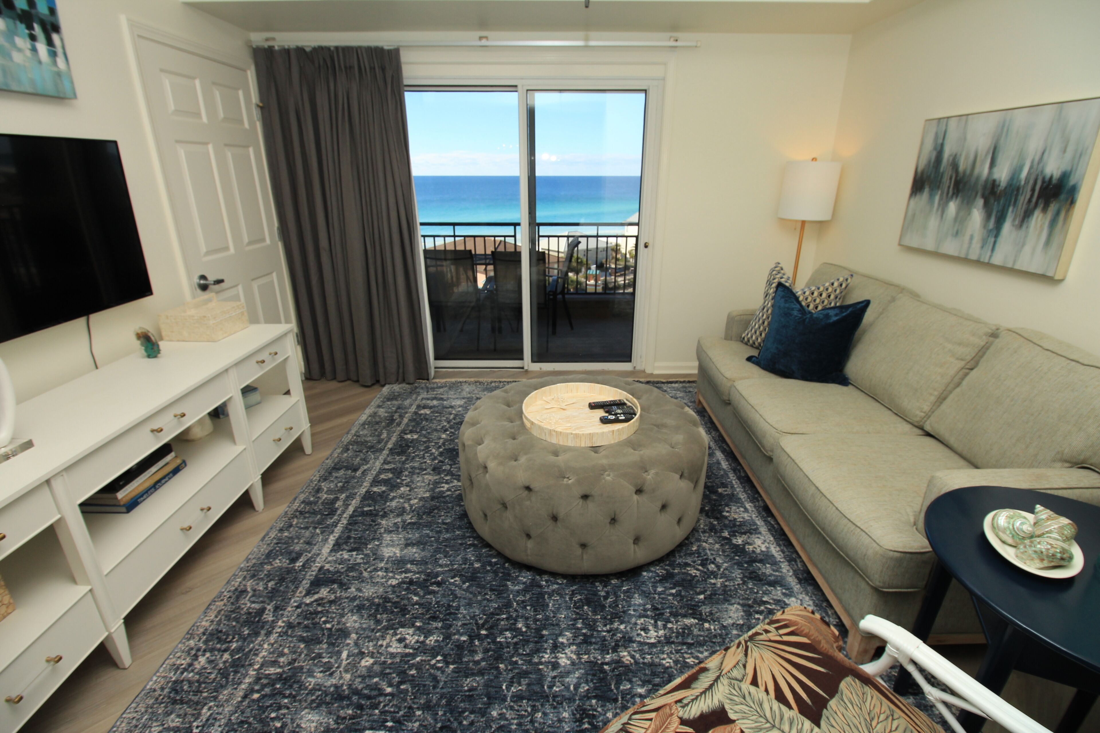 Beachfront Condo Stunning 7th Floor Views and tram at Westwinds in Sandestin. Private beach
