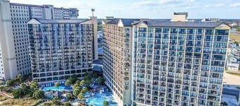 Renovated 1BR Ocean Front,Great Views Heated Pools