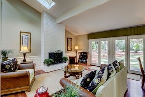 Smart TV, DVD player