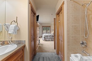 Hair dryer, towels - River Run Condo w/ Private Balcony for Mountain View, Walk to Gondola & Shops (Keystone)