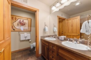 Hair dryer, towels - River Run Condo w/ Private Balcony for Mountain View, Walk to Gondola & Shops (Keystone)