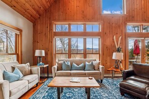 Smart TV, video games - Treetops: 4 br, woodstove, a/c, deck & views, firepit, garage, great location! (Stowe)