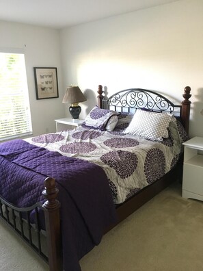 4 bedrooms, iron/ironing board, free WiFi, bed sheets