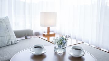 Habitación, para no fumadores (Hotel Laforet Shuzenji) | Sala de estar | Televisión de pantalla plana