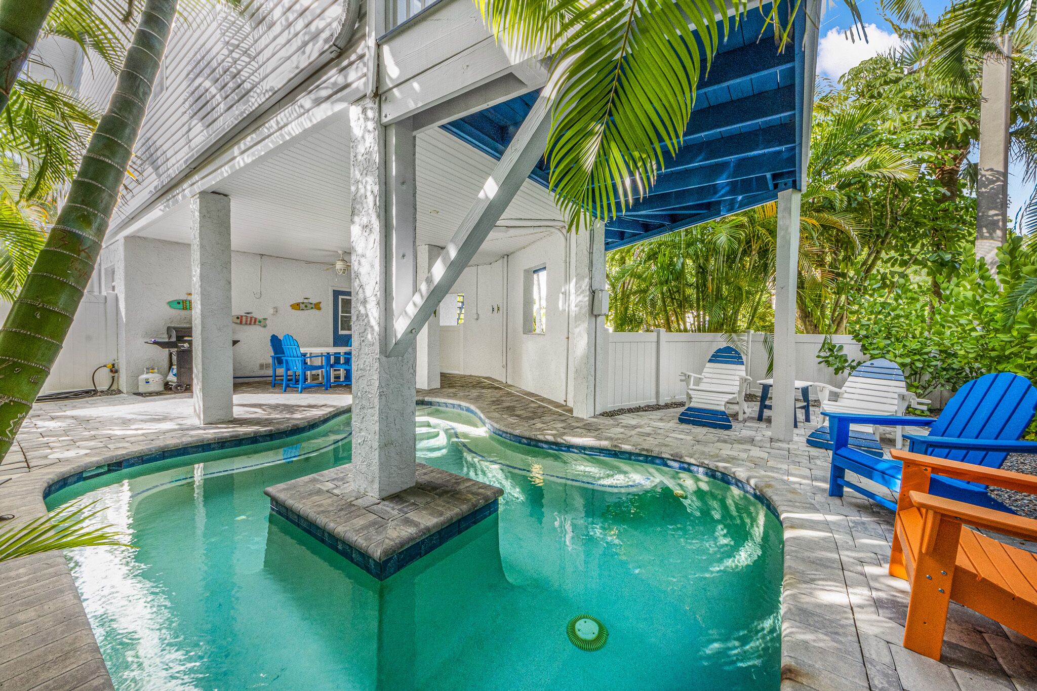 Een verwarmd zwembad