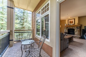 Property grounds - Ski-in/Ski-out Condo in Keystone w/ Private Balcony, Steps from Lifts & Shops (Keystone)