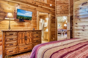 3 bedrooms, iron/ironing board, Internet, bed sheets