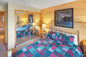 4 bedrooms, WiFi, bed sheets