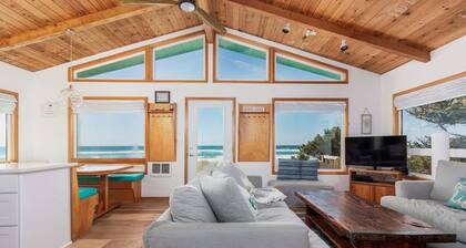 Ocean Annie - oceanfront cabin, great views, Dog OK