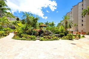 المنطقة المحيطة بالمنشأة