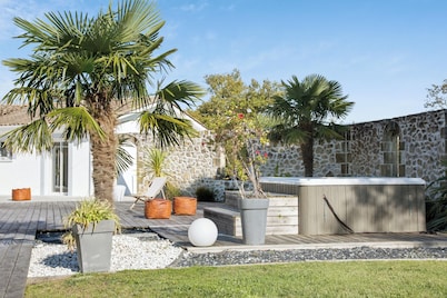 Homerez - Villa in Saint-Germain-d'Esteuil