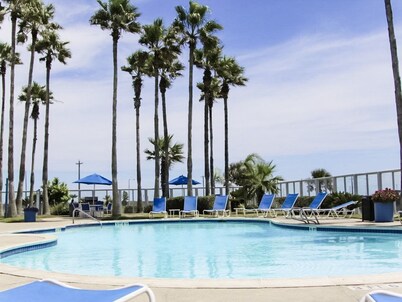 Island Retreat!  Cozy Condo First Floor -- 1 Block from Whitecap Beach, Sleeps 4