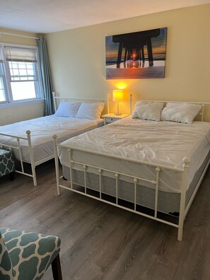 1 bedroom, iron/ironing board, free WiFi - Spacious & Close to Beach- Condo E (Ocean City)