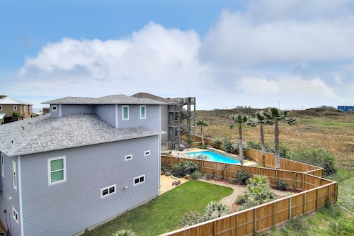 Spacious Pet-Friendly Home w/2 Master Suites just Steps from the Beach!