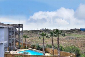 Pool - Rooftop Deck with Gulf and Bay Views, Pet-Friendly, Spacious Home, Sleeps 12 (Port Aransas)