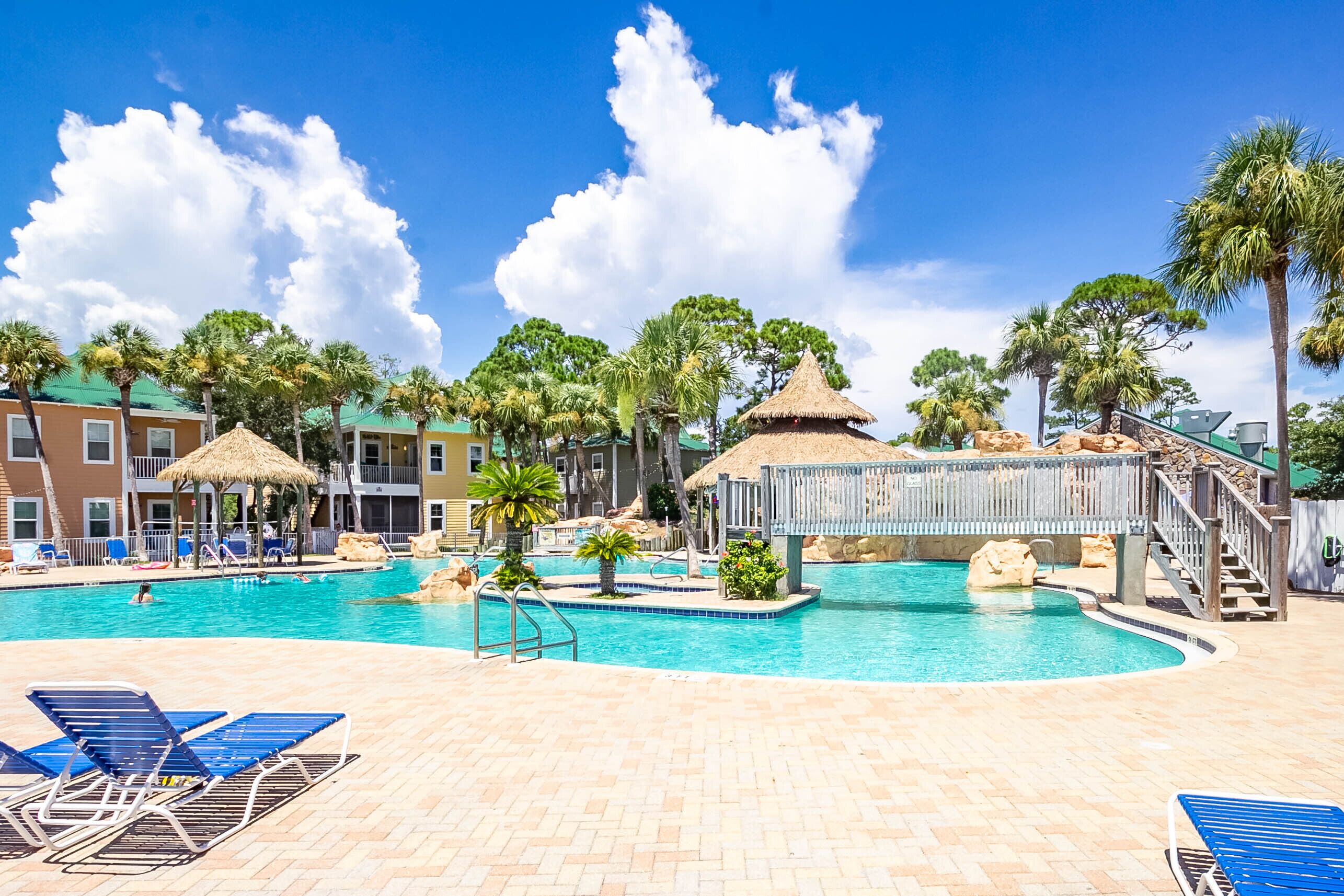 Luxury Condo Boasting Lagoon Oasis Pool Near White Sandy Beaches