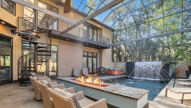 Pool - 17 Firethorn - HGTV "Wow-Worthy", Pool, Fire Pit (Hilton Head Island)