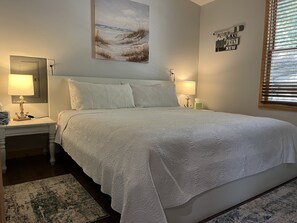 2 bedrooms, desk, iron/ironing board, free WiFi