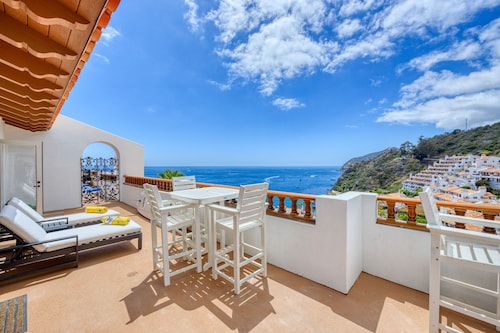 H1784: Updated Hamilton Cove Villa, 1840 sqft, Sweeping Views, Golf Cart,9 Steps