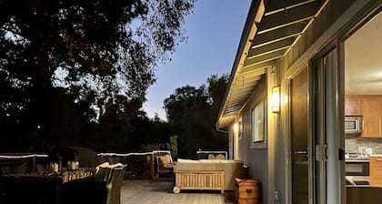 Central Coast , Meadow, Great Roads, Wildlife, Hot-Tub, Polite Pets Welcome