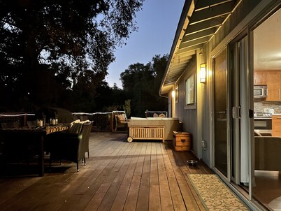 Central Coast , Meadow, Great Roads, Wildlife, Hot-Tub, Polite Pets Welcome
