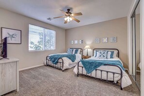 3 bedrooms, free WiFi, bed sheets - Las Palmas Resort #1708 | All-Inclusive Amenities (Saint George)