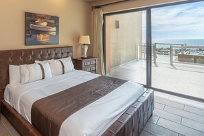 2 bedrooms, in-room safe, iron/ironing board, free WiFi