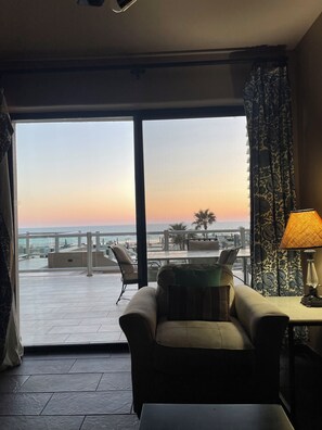 Smart TV, DVD player - Largest 2 Bedroom Plan, Ground Floor Direct Patio Access To Pool And Beach (Puerto Peñasco)