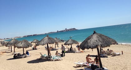 Größte 2 Schlafzimmer Plan, Erdgeschoss Direkter Zugang zum Pool und zum Strand