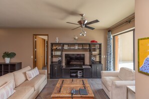 Smart TV, DVD player - Largest 2 Bedroom Plan, Ground Floor Direct Patio Access To Pool And Beach (Puerto Peñasco)