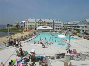 Piscine couverte, piscine extérieure