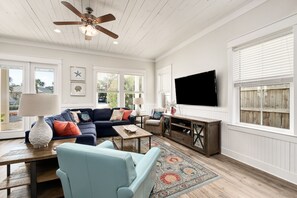 Älytelevisio, DVD-soitin, kirjoja