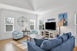 TV, DVD player, stereo - Tropical Therapy is good for what ails you! (Pensacola)