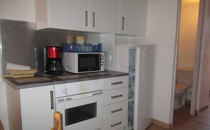 Køleskab, mikrobølgeovn, ovn, opvaskemaskine