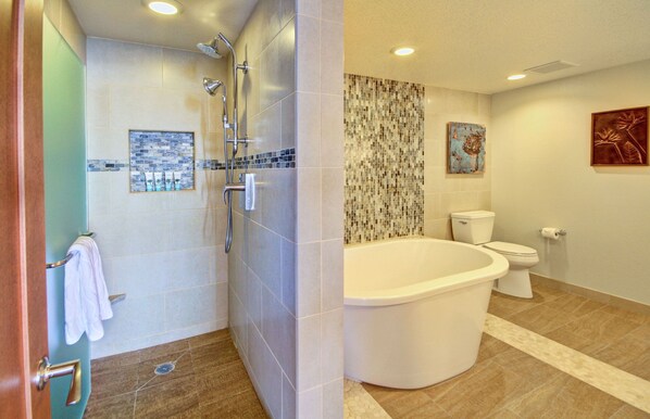 A bathroom with a shower, toilet, and bathtub. - Maui Resort Rentals - Exclusive Hyatt Residence Club 1BR Oceanfront Upper Floor Viilla (Lahaina)