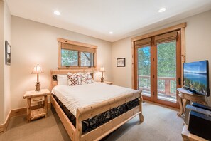 4 habitaciones, escritorio, tabla de planchar con plancha y wifi gratis 