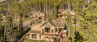 Book Now for Winter Stays! Cowboy-Chic, Ski-In/Ski-Out Home with Mountain Views!