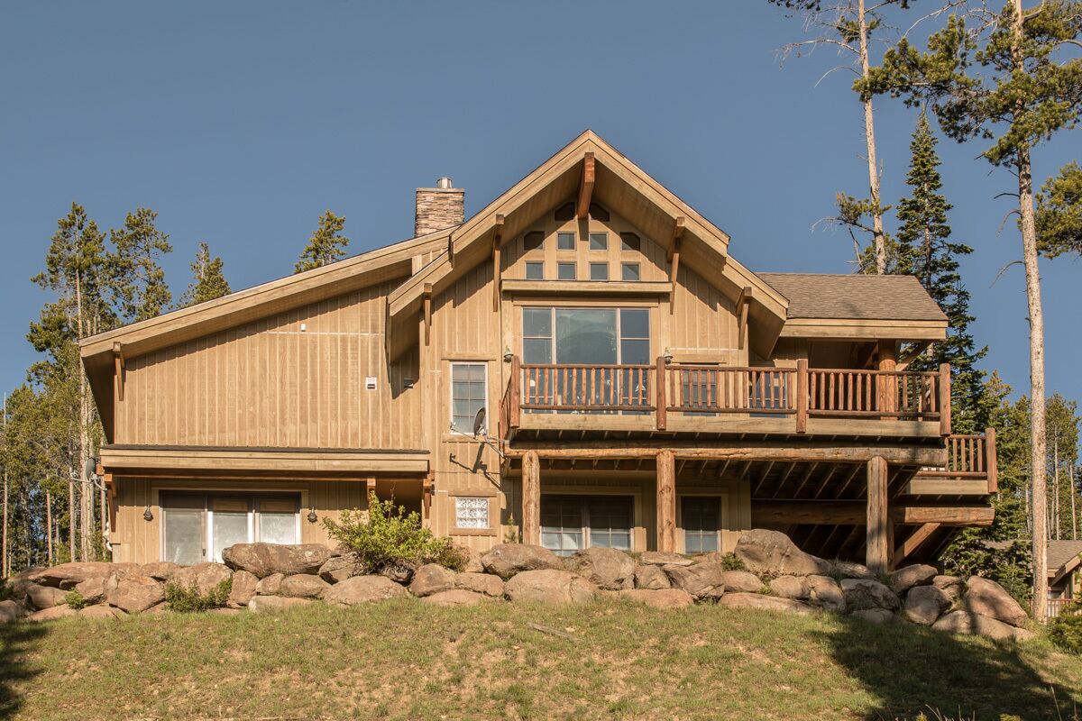 Book Now for Winter Stays! Cowboy-Chic, Ski-In/Ski-Out Home with Beautiful Mountain Views
