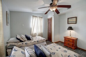 3 chambres, fer et planche Ă repasser, Wi-Fi gratuit, draps fournis