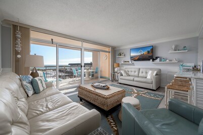 Beautiful one bedroom oceanfront condo with stunning ocean views and a pool!