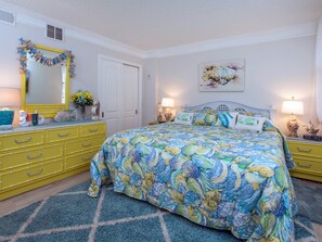 1 chambre, fer et planche à repasser, accès Internet