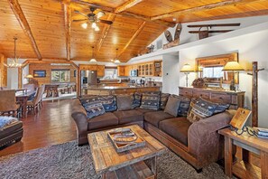 TV, fireplace, DVD player - Eagle Mountain Lodge: 5 Star Luxury Log Cabin! Central AC! Great Location! Pool Table! Propane BBQ! Back Deck! (Big Bear Lake)