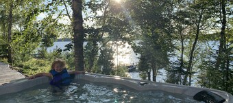 Six bedroom, Five 1/2 bath private home on LAKE VERMILION with resort amenities 