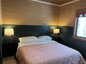 6 bedrooms, in-room safe, iron/ironing board, travel cot