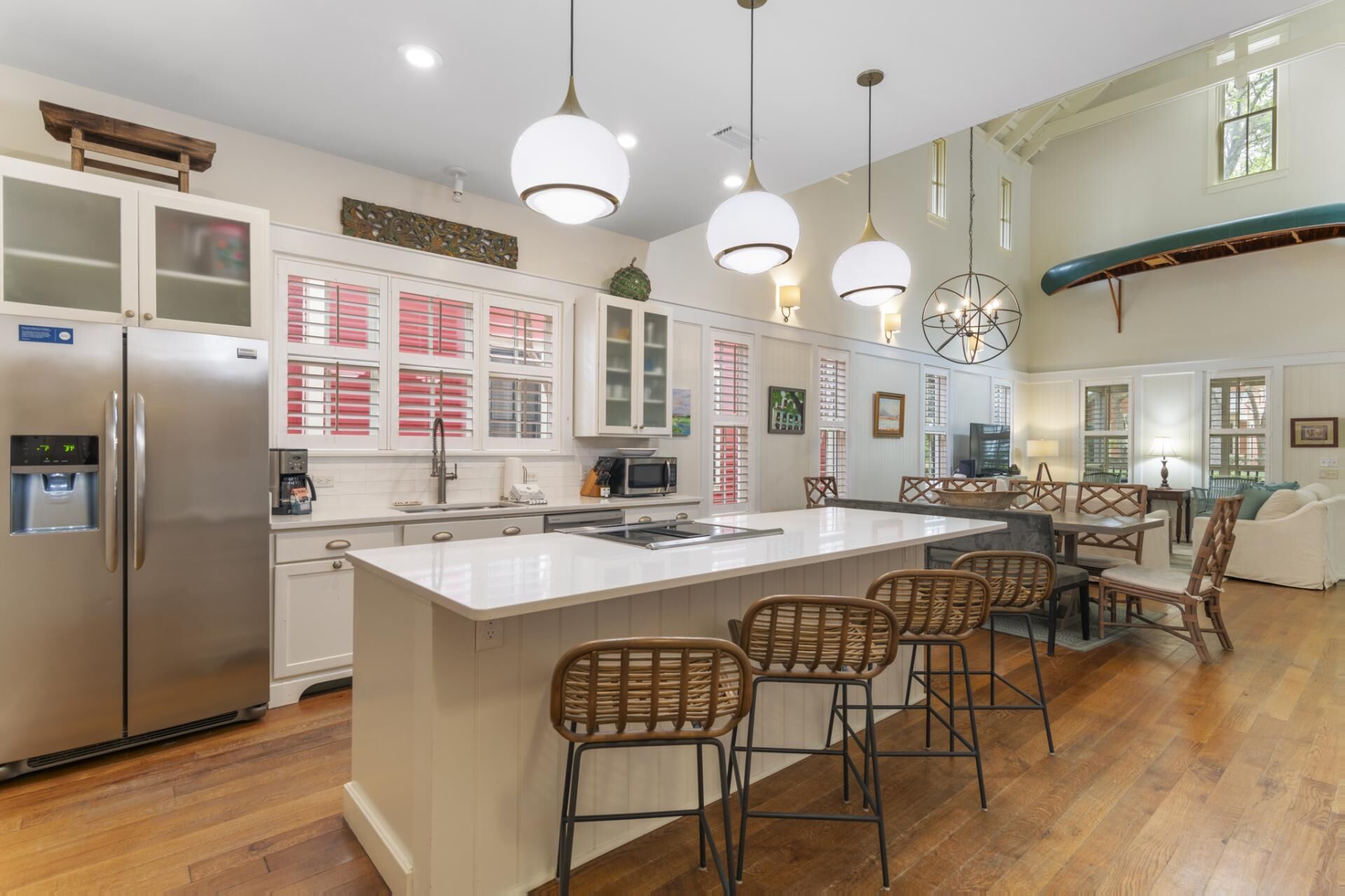 Fall Available! Pet Friendly! Park District! Near Town Center! Carriage House! 4 Adult Bikes!