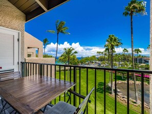 Outdoor dining - Roomy Maui Suite w/Loft, Relaxing Lanai, Kitchen Ease, WiFi–Kamaole Sands 10408 (KIHEI)